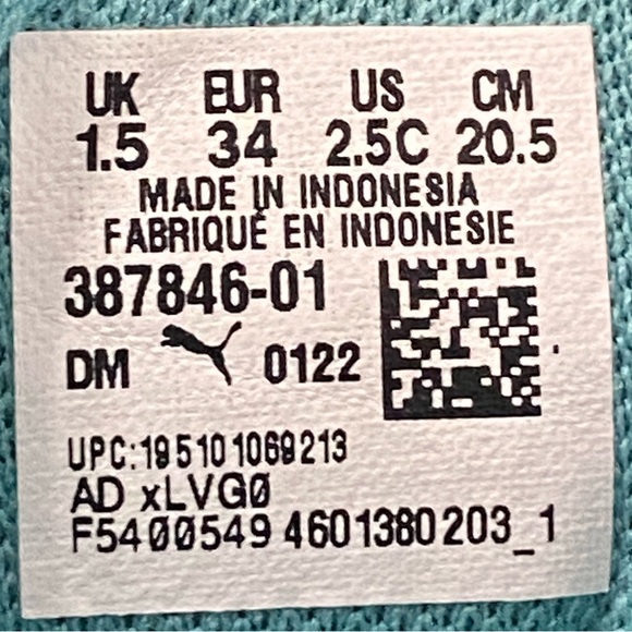 Puma Suede Classic Kids Teal Aqua Glitter Stripe Style 387846-01
Size: US 2.5C - Picture 12 of 12